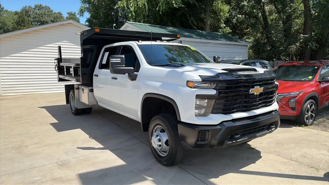 2024 CHEVROLET SILVERADO 3500 HD CREW CAB & CHASSIS