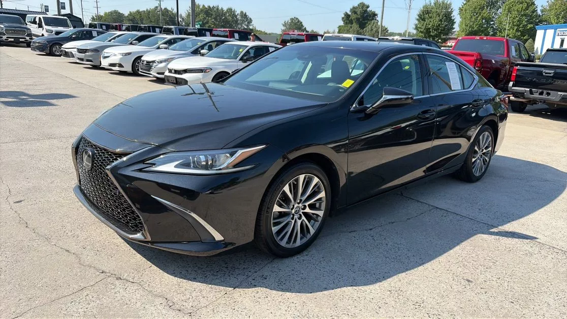 2020 LEXUS ES