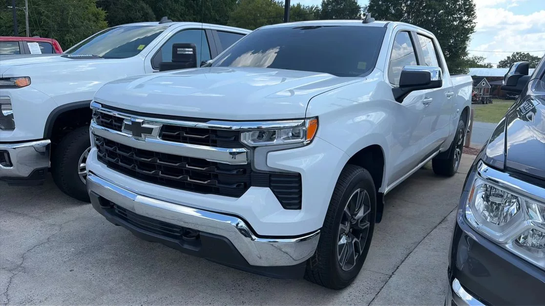 2023 CHEVROLET SILVERADO 1500 CREW CAB
