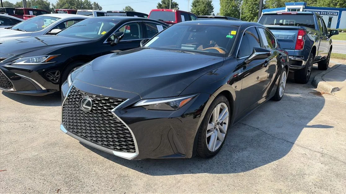2024 LEXUS IS