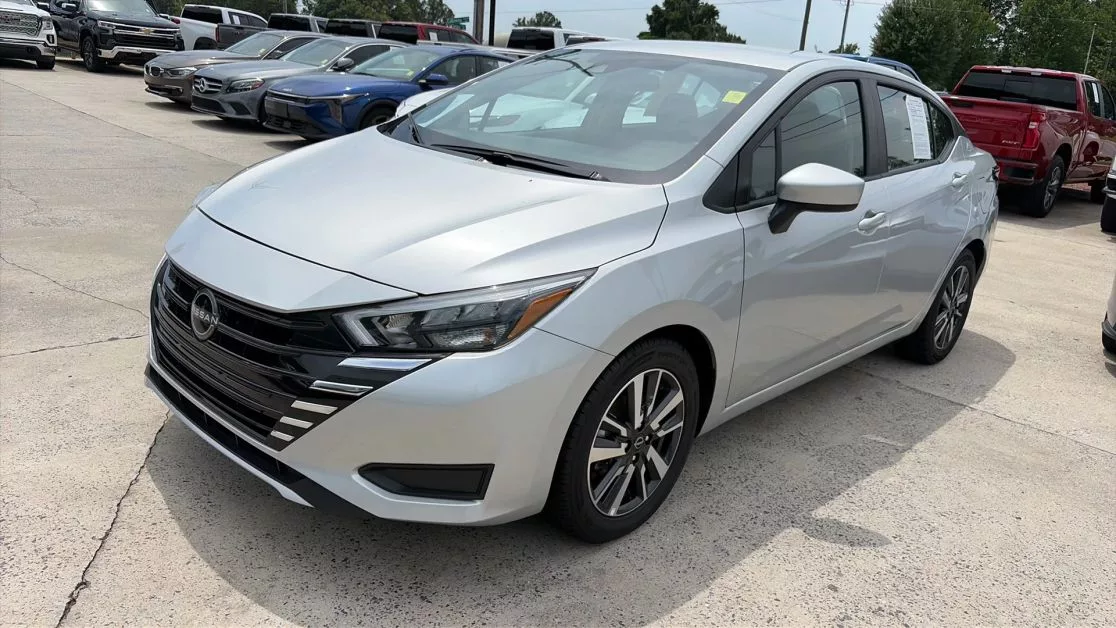 2025 NISSAN VERSA