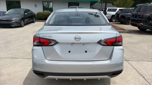 Vista 5 de 2025 NISSAN VERSA