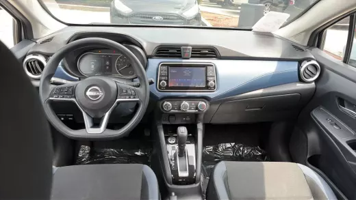 Vista 11 de 2025 NISSAN VERSA