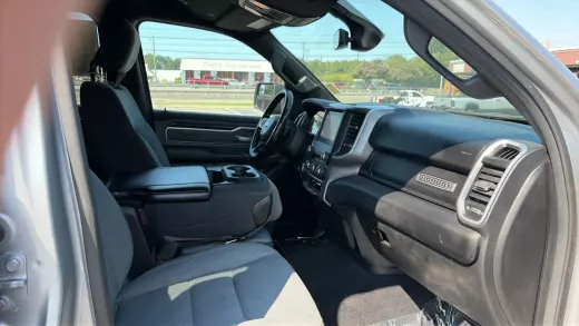 Vista 7 de 2023 RAM 1500 QUAD CAB