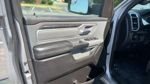 Vista 15 de 2023 RAM 1500 QUAD CAB