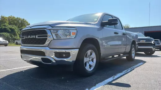 Vista 17 de 2023 RAM 1500 QUAD CAB