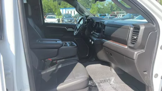 Vista 7 de 2025 GMC SIERRA 1500 CREW CAB