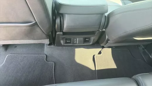 Vista 14 de 2025 GMC SIERRA 1500 CREW CAB