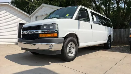 Vista 2 de 2019 CHEVROLET EXPRESS 3500 PASSENGER