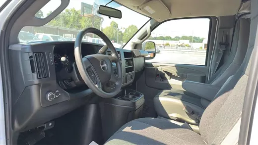 Vista 11 de 2025 GMC SAVANA 2500 CARGO