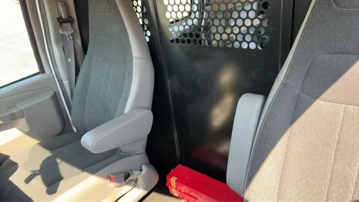 Vista 15 de 2025 GMC SAVANA 2500 CARGO