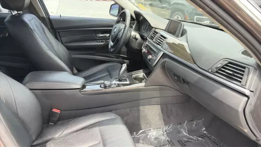 Vista 7 de 2012 BMW 3 SERIES